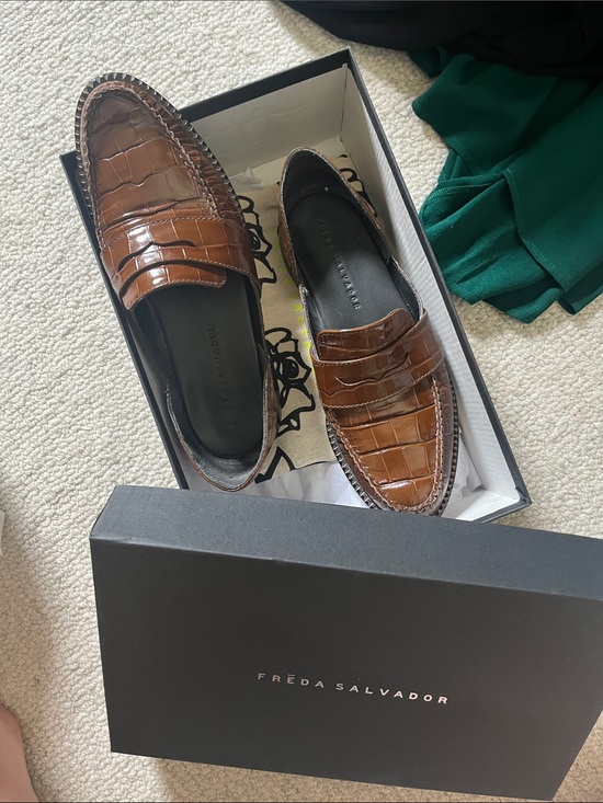 Freda Salvador Shoes - Freda Salvador Brown Tash Loafers  Croc-Embossed Sz 6.5